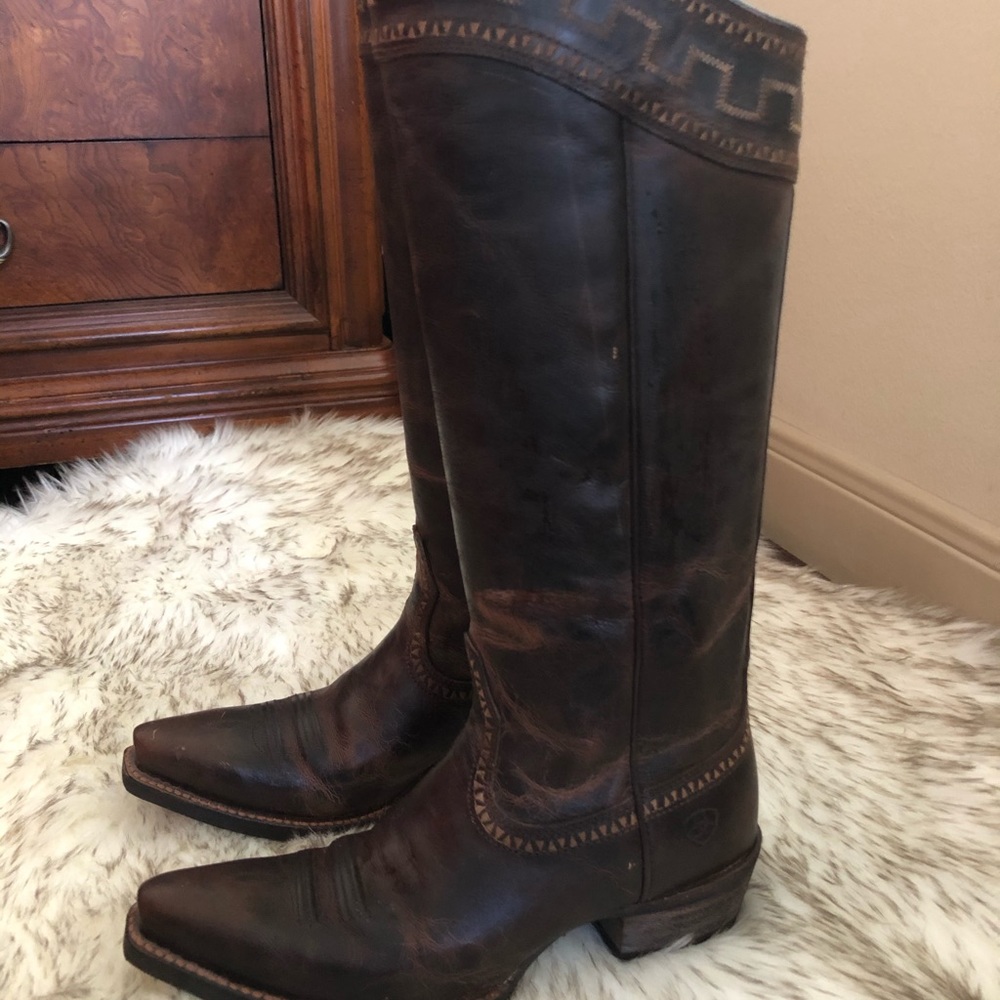 Women’s Ariat cowboy boots